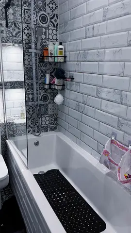 POV: Your bathroom just leveled up with everything from the TikTok shop. Affordable, aesthetic, and sooo satisfying.  Click the yellow basket 🧺 your glow-up starts here!! #TikTokMadeMeBuyIt #BathroomGoals #HomeGlowUp #TikTokShopFinds #AestheticBathroom #SmallSpaceBigVibe  #BudgetLuxury #fyp #BathroomMakeover #TapTheBasket