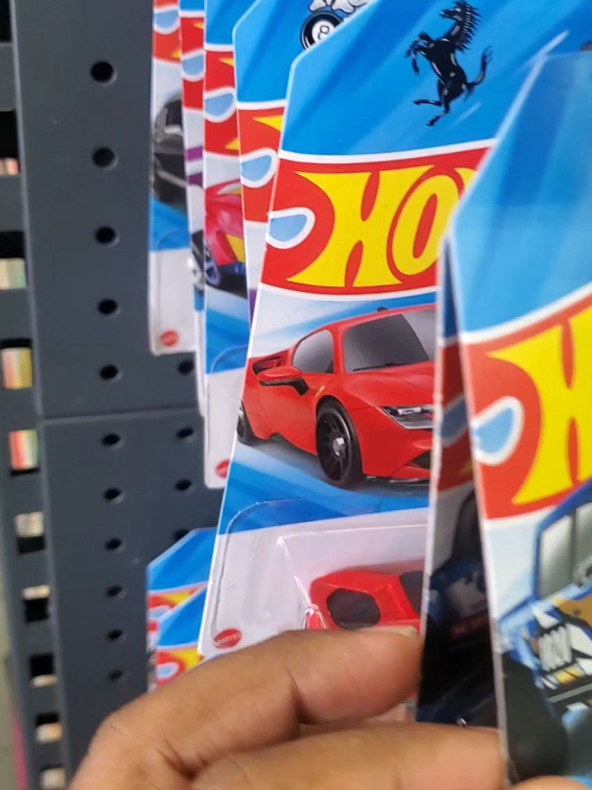 Ada manis² case j #hotwheelsmalaysia #hotwheels #hotwheelscollections #hotwheelscollector #ferrari #formula1 #hunting #sth 