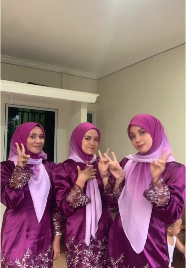 MasyaAllah 🥰 #bridesmaids #outfit #fashion 