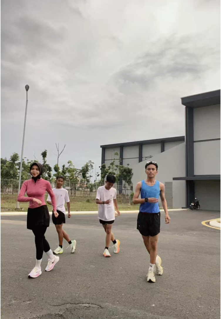 Kopasus lagii #binsikcewe #pelarikonten #Running #fyp #xybca @mhmmdrzki @Muhammad Fadillah  