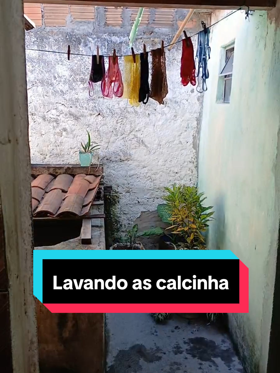 Lavando as calcinha 