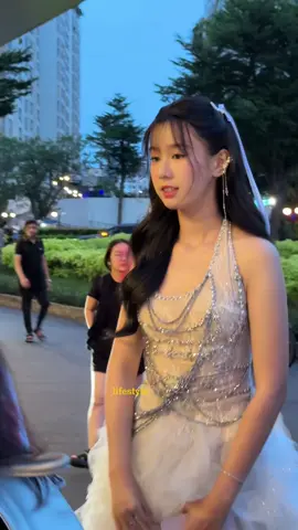 Bé Hồng Thu xinh như công chúa xuất hiện tại buổi ra mắt Lật Mặt 8 #hongthu #latmat8 #tiktokgiaitri 