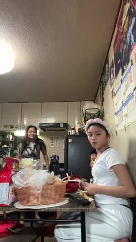 Mother na entertainer pa sa ilaha...