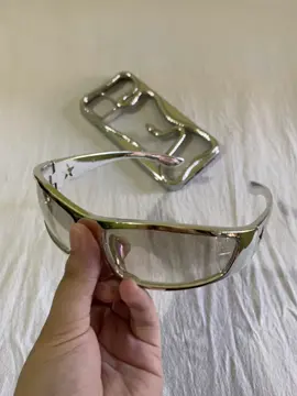 sobrang vibe talaga neto!! ang angas!! #sunglasses #eyeglasses #y2kglasses 