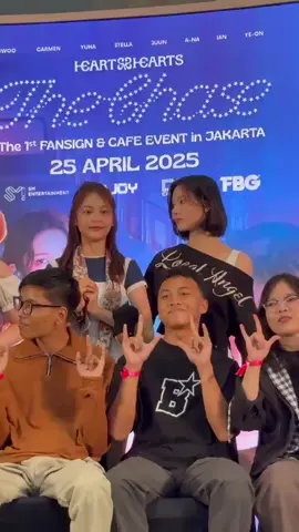 Gandeng teruss, takut diambil fanboy 😄 #CARMEN #JIWOO #하츠투하츠 #Hearts2Hearts #S2U #H2H_in_JAKARTA 