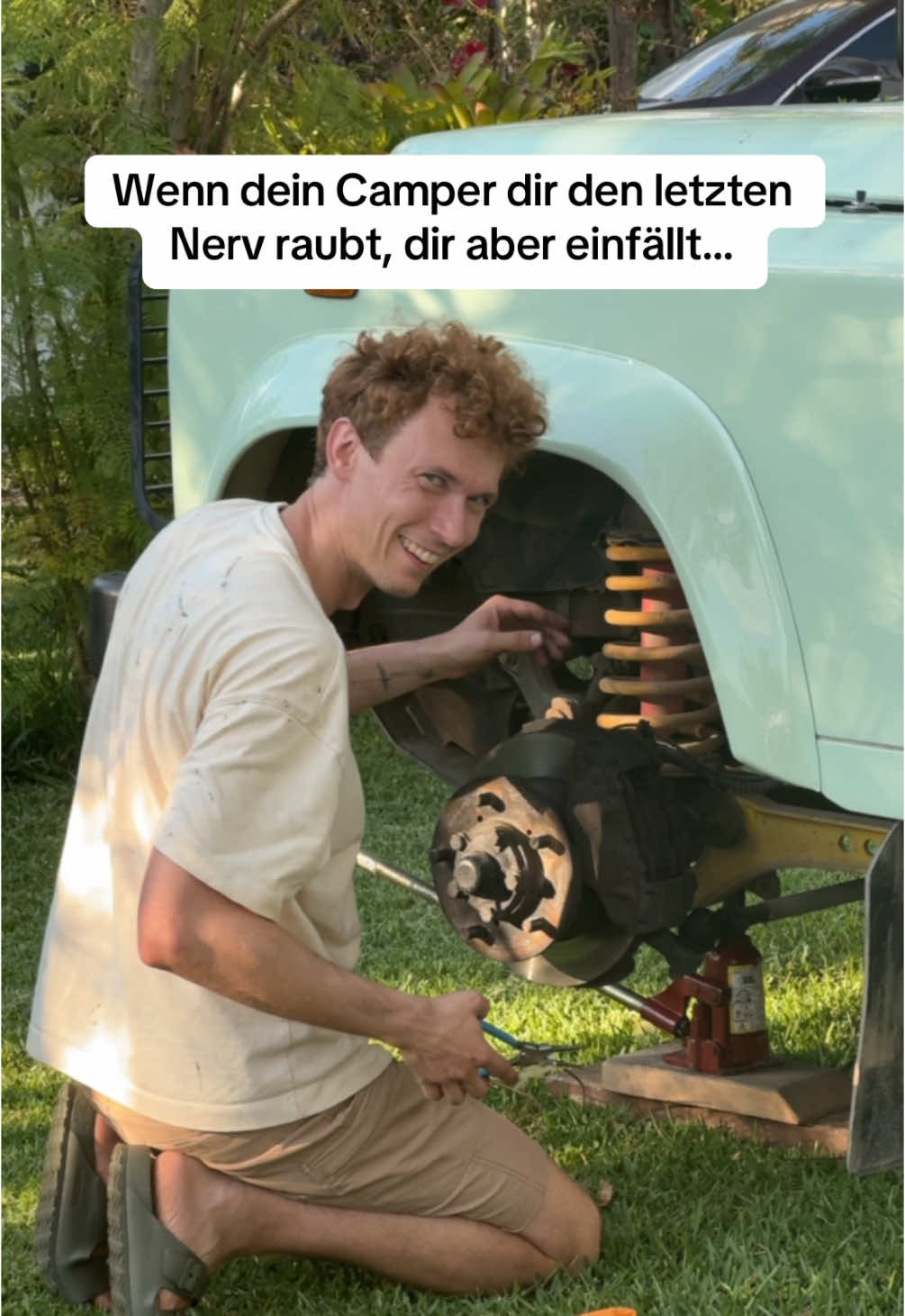 Anzeige | Con Calma lautet unsere Devise bei unserer Camperreise entlang der Panamericana 😬 Unser geliebter Defender hat schon ordentliche Wehwechen gehabt, aber so richtig im Stich gelassen hat er uns noch nie 😍 Also weiter gehts mit einer vollen Ladung Entspannung und dem besten Sommer Roadtrip Sound 🤍  🎶 Alvaro Soler - Con Calma