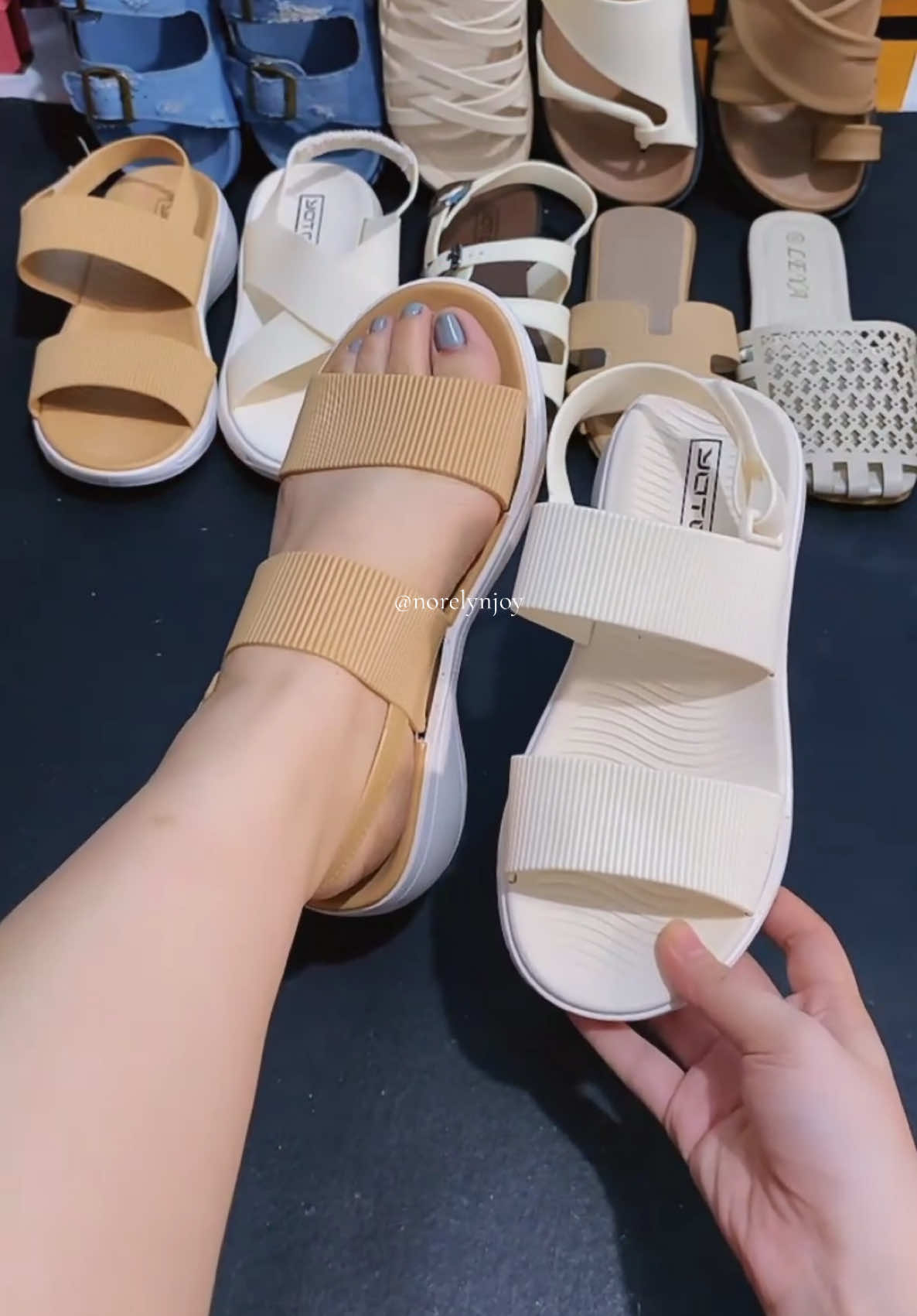 📣 ₱ 139 pesos— Trending Korean Fashion Thickbottom Sandals for Women. Lightweight and comfy. Get yours now!!!! #sandals #affordablesandals #thickbottomsandals #sandalsforwomen 