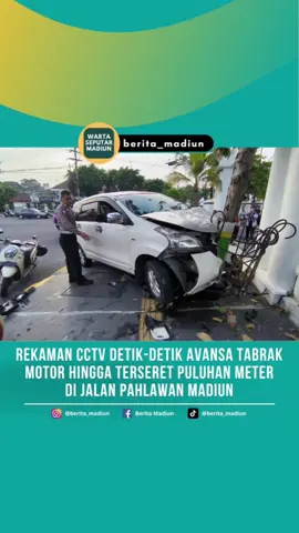 Rekaman CCTV memperlihatkan kecelakaan di perempatan jalan Pahlawan Kota Madiun, Jumat (25/4/2025). Kecelakaan ini melibatkan satu unit mobil Toyota Avansa dan tiga sepeda motor. Bahkan satu sepeda motor Beat yang dikendarai pelajar SMK terseret hingga puluhan meter. #beritamadiun #kotamadiun #madiun #kecelakaanjalanpahlawanmadiun #kecelakaanmadiun #satlantaspolresmadiunkota #videoviral #madiunviral 