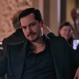 Oturmaz... #eşrefrüya #eşreftek #eşref #diziler #kanald #qlobal #primeditt #çağatayulusoy #fy #keşfetteyizzz #keşfet #keşfetbeniöneçıkar @𝐩𝐫𝐢𝐦𝐞𝐝𝐢𝐭𝐭 