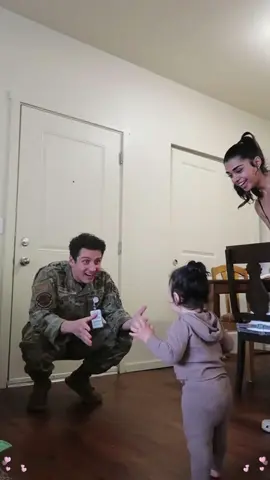 Baby's first walk#baby#baby#walk#amazing#happiness #dad#mum#lifesoftiktok 