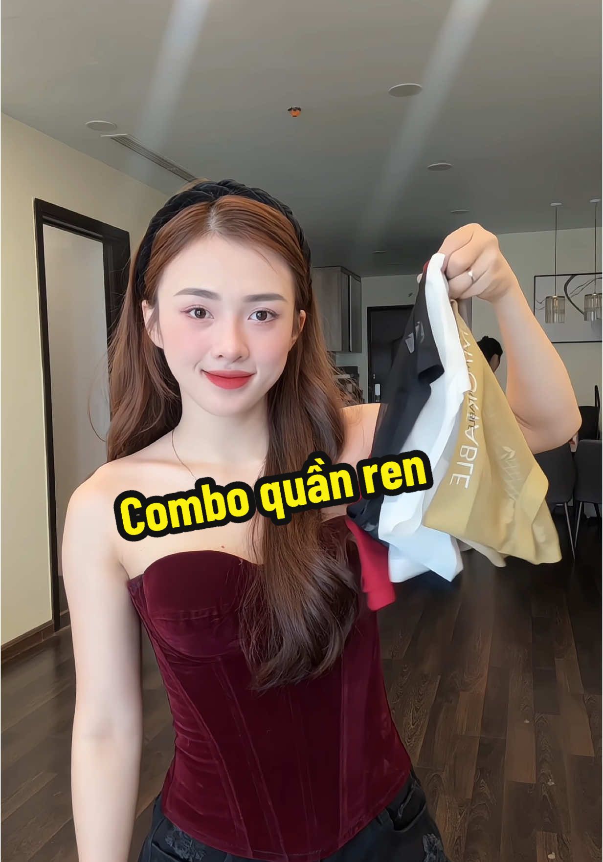 Mặc ren đẹp mà 😍