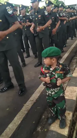 TNI AD cilik #tniindonesia🇮🇩 @secaba_rindam_jaya 