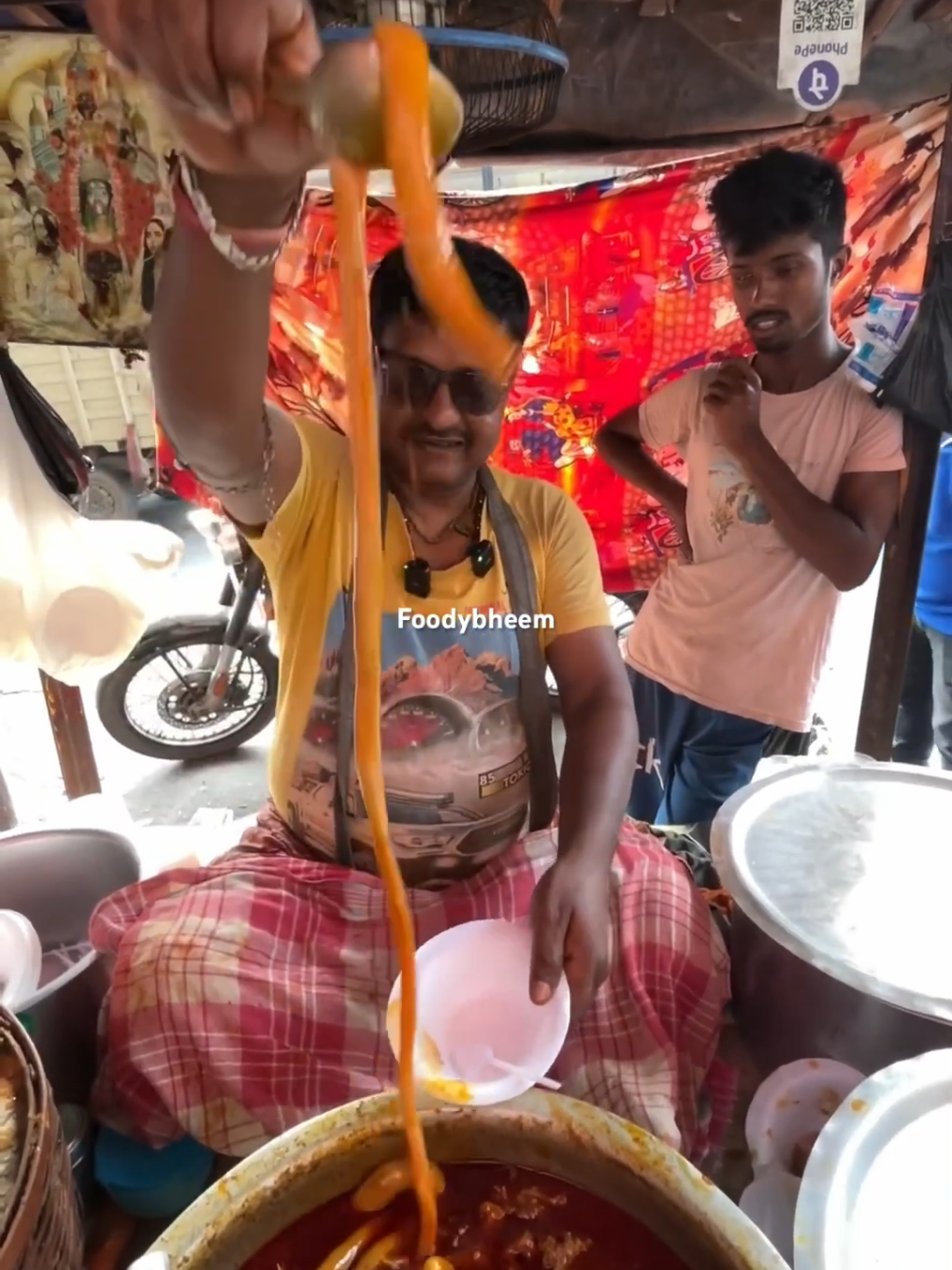 Taste bhi zabardast aur price bhi mast – bakre ki nalli sirf 80 mein! 🤯🍖 #Foodie #foodbloggers #trending #desikhana #streetfoodindia 