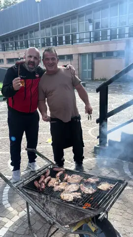 Carriola alla brace😂 #fyp #perte #vira #viralvideos 