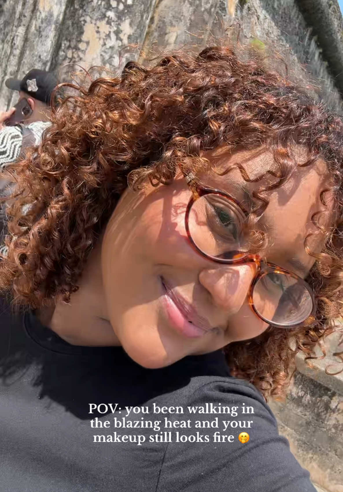 Still looks good to me 🫶🏽 #sweatproofmakeup #makeup #puertorico🇵🇷 #makeupforhotweather #hotweather #fypage #thewholepoint #viralvideo 