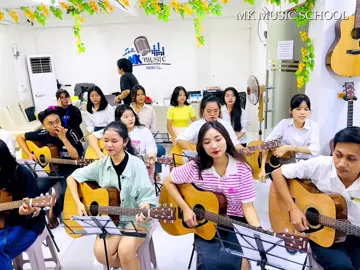 🥰❤️🎵 သီချင်းလေးမတင်တာကြာပြီမို့ ဒီညတော့ မင်မင်တို့ Guitar Class မှ ကျောင်းသားကျောင်းသူများ ကြိုးစားထားကြတဲ့ 