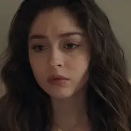 أتابع الحلقه عشان اتأمل هالقمر😔 #cemrebaysel 