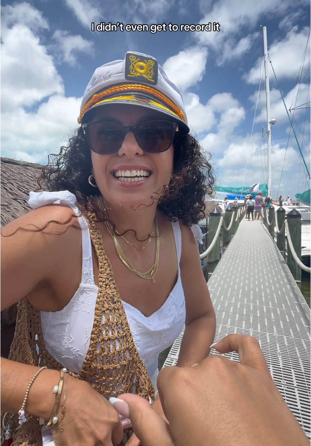 Replying to @tiffuhknee she made it to the boat day 🙌🏼😂 I really thought she were gonna get left #trippinwithtarte @tarte cosmetics #theaguilars #mom 