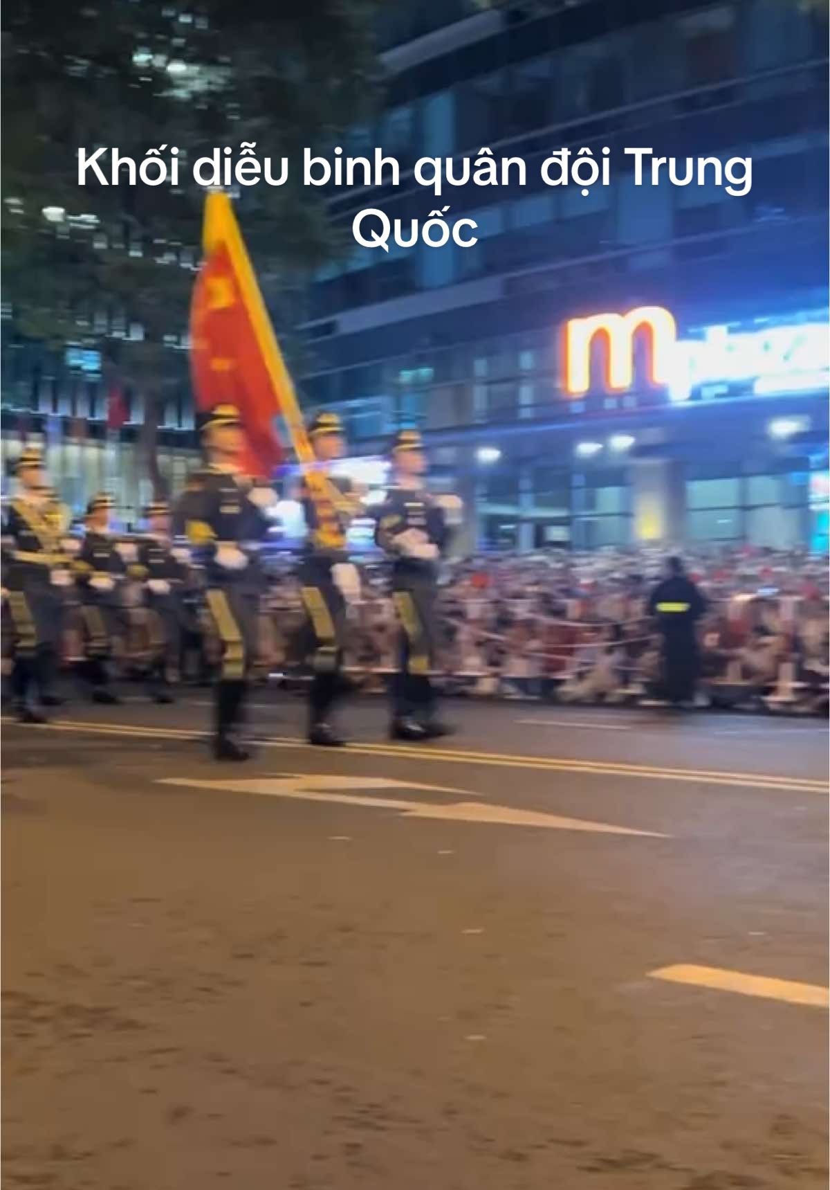 Khối diễu binh nước bạn quân đội Trung Quốc, cảm ơn nước bạn đã tới tham dự lễ diễu binh nhân dịp 50 năm ngày giải phóng Việt Nam thống nhất đất nước  #toiyeuvietnam #50namgiaiphongmiennnam🇻🇳 #vietnam #trungquoc #dieubinh #30thang4 #xuhuong 