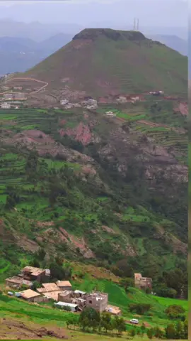 مناظر طبيعية من اليمن  تصويري مقتطفات من بعدان في محافظة إب اليمن  أروع وأجمل وأحلى صيف هو صيف إب و ريفها 