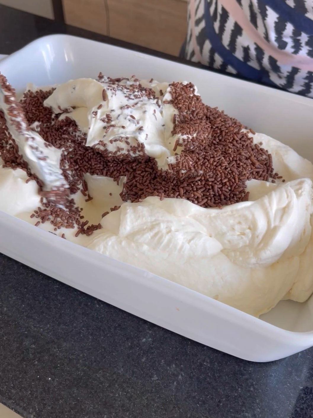 Basta misturar e já fica pronto! #sobremesa #chocolate #receita #comida 