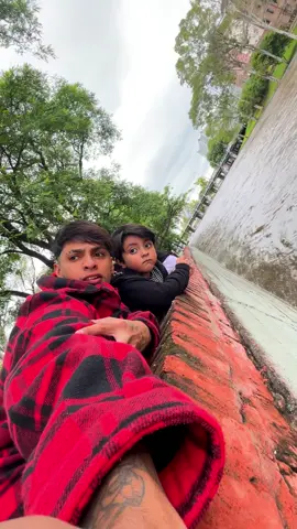 Se inundo todo Cordoba Capital!! Y armamos unos barquitos de papel!! ✌🏻😂😅 #parari #paratii #lluvia #cordobacapital #barcodepapel #barquitosdepapel 