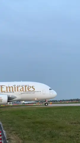 🇦🇪✈️Emirates A380 Takeoff #heathrowairport #aviation #aviationlovers #avgeek #airplane #airbus #a380 #fypforyoupage #aviationdaily #shorts #emirates #trendingvideo #emiratesairlines #emirates🇦🇪 #planes #planespotting #takeoff #airliners #flying #pilot #CapCut #airlines #viral #jet #fly #trending #trend #dubailife #dubai_ _dxb_uae #dubaitiktok #dxb #a380 #airbusa380 #airbus #dubai KE