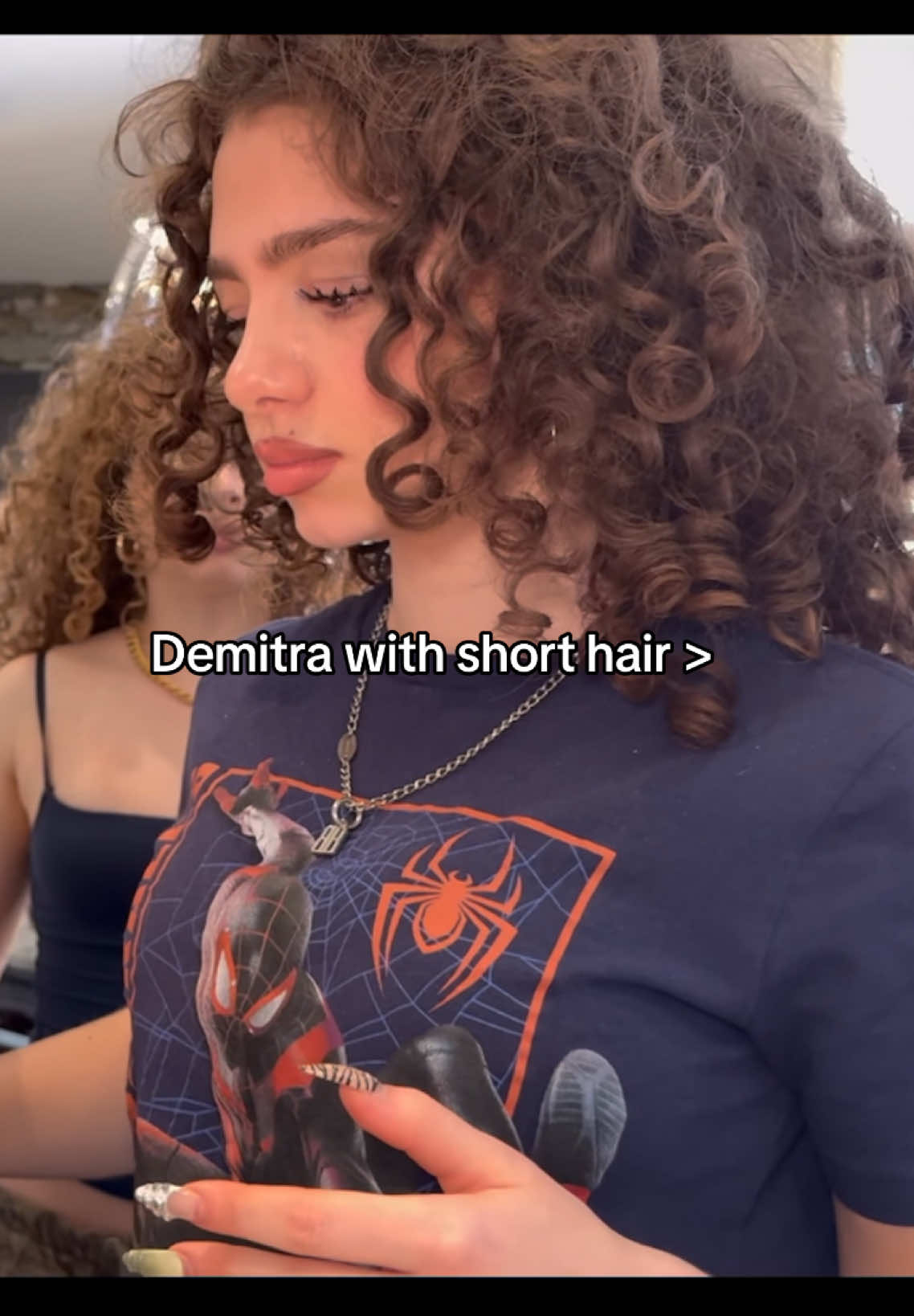Demitra with short hair >>> Ik she didn’t actually cut it but still looks gorgeously 😍@demitrakalogeras  #demitra #demitrakalogeras #fyp #hair #model #omgpage #viral #clip #kalogeras #demitrakalogera 