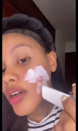 Este producto me sorprendió 🫣 #makeup #foundation #makeupreview @ELROEL.US 