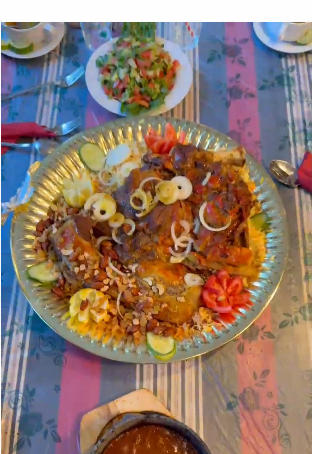 ‎المطعم اليمني في فوبرتال لازم تجرب !!!! 😍 ⸻ #تغيير_روتين_الأكل #أكل_يماني #مطاعم_فوبرتال #فوبرتال #Wuppertal #أكل_عربي #يمني_في_ألمانيا #YemeniFood #ArabicFood #HalalFood #مطعم_يمني #أكل_بيتي #تجربة_طعام #يمني_فخور #اكلات_عربية #تيك_توك_فود 