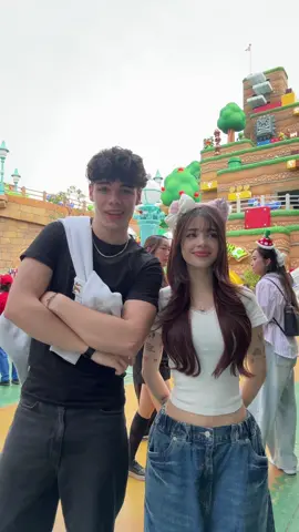 Por el mundo de Mario jajajaja @Katteyes 