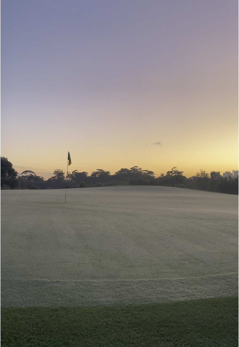 Great morning for a roll 👀 #greens #greenkeeping #greenkeeper #greenkeeperlife #golf #golfcourse #golfcoursemaintenance #turf #turftok #toro 