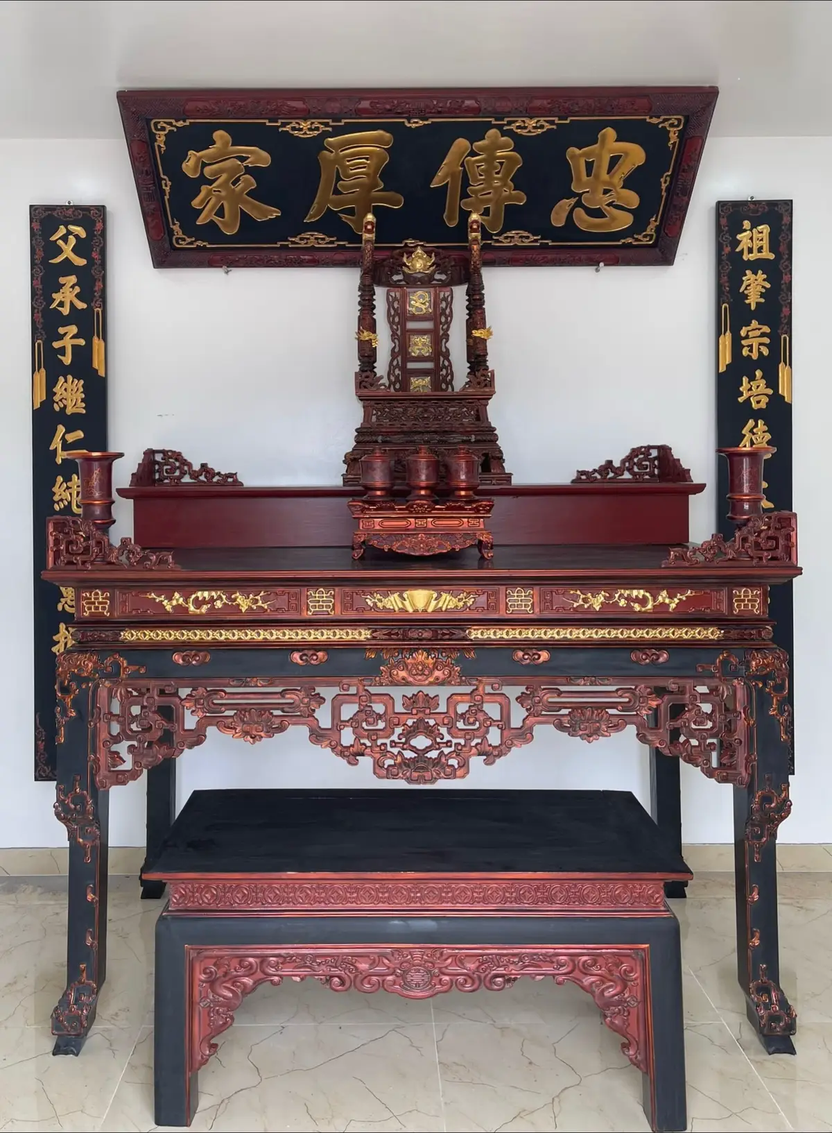 Gian thờ cúng gia tiên sơn Giả cổ đúng lề lối #tuduong #trangtriphongtho #thocungtamlinh #banthogiatien 