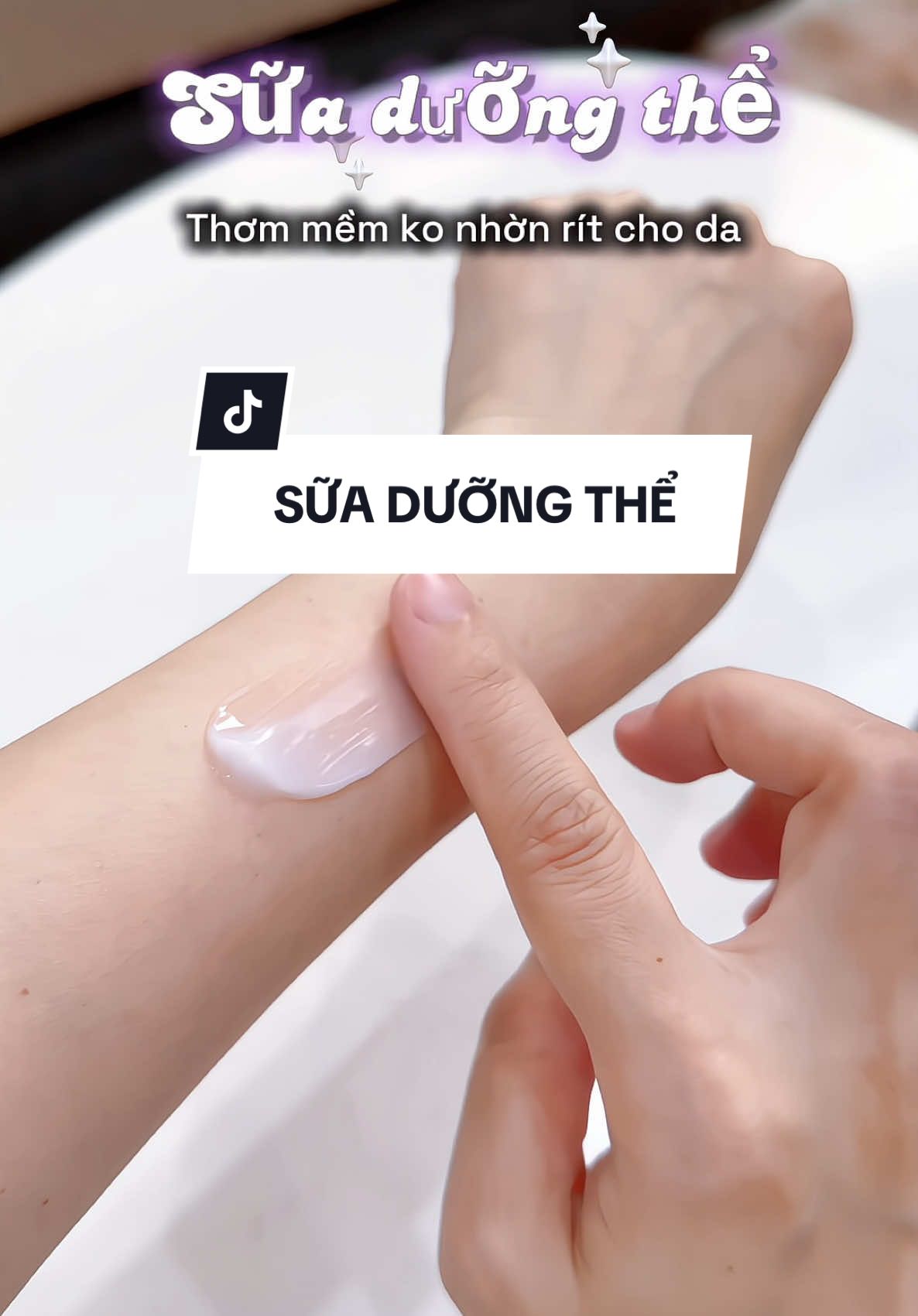 Sữa dưỡng thể siêu thơm #dancongso #mebimhiendai #danvanphong #trending #viral #hocsinhsinhvien #mevaembe❤️❤️❤️ #mebimsuachamcon #fyp #mypham #chamsocda #suaduongthe 