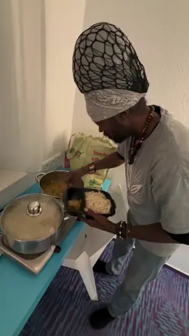 Reggae entertainer IWAYNE in Europe with his hot plate 🍽️ 🙌🔥🔥🔥🔥🔥🔥🔥🔥🔥🔥 #iwayne #hotplate #reggae #reggaemusic #reggaemusic❤️💛💚🎶 #reggaeartist #dancehallshaderoom #dancehall #dancehalldaily #dancehalllink #traveltok #travelblogger #explorepage #fyp #kerryannbrown #kerryannbrownmusicpromotion #kerryannbrownmusicpromotions 
