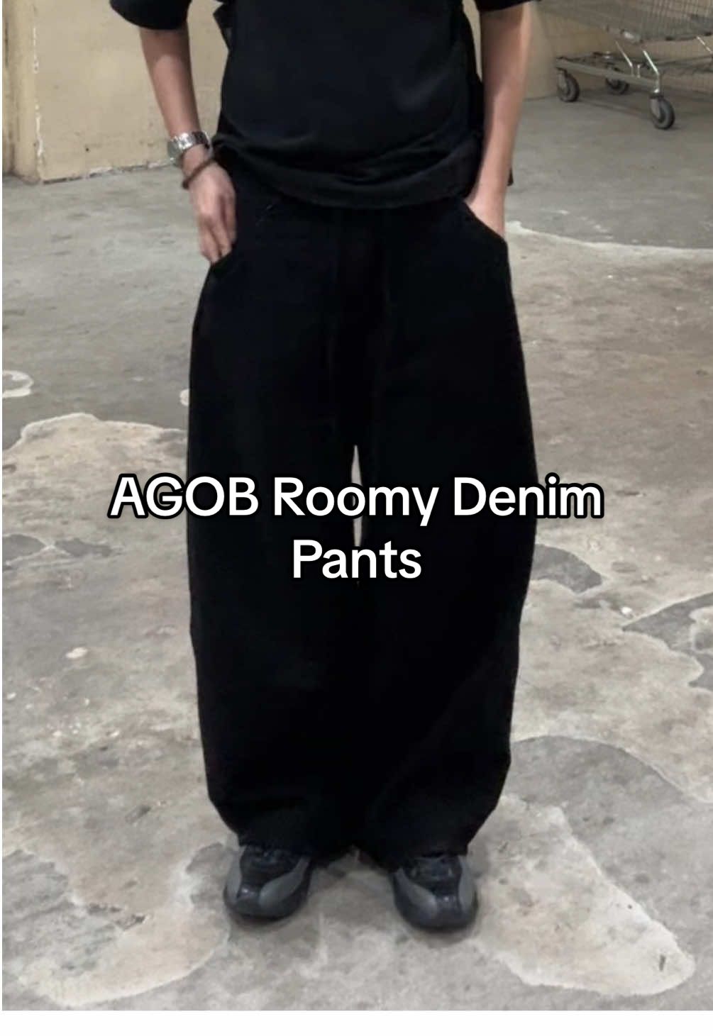 All Black Fits >>> ☕️ Wearing AGOB Roomy Denim Pants in black, available on our website! 🔥 #OOTD #fitinspo #streetwear #baggyjeans 