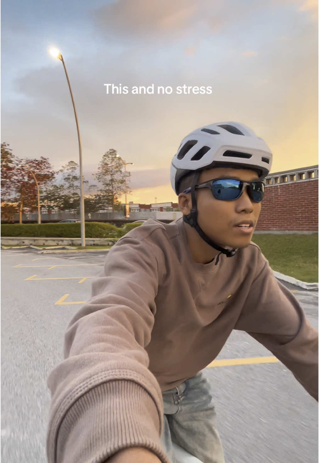 Stress jugak la kadang-kadang #bike #fashion #sunset 