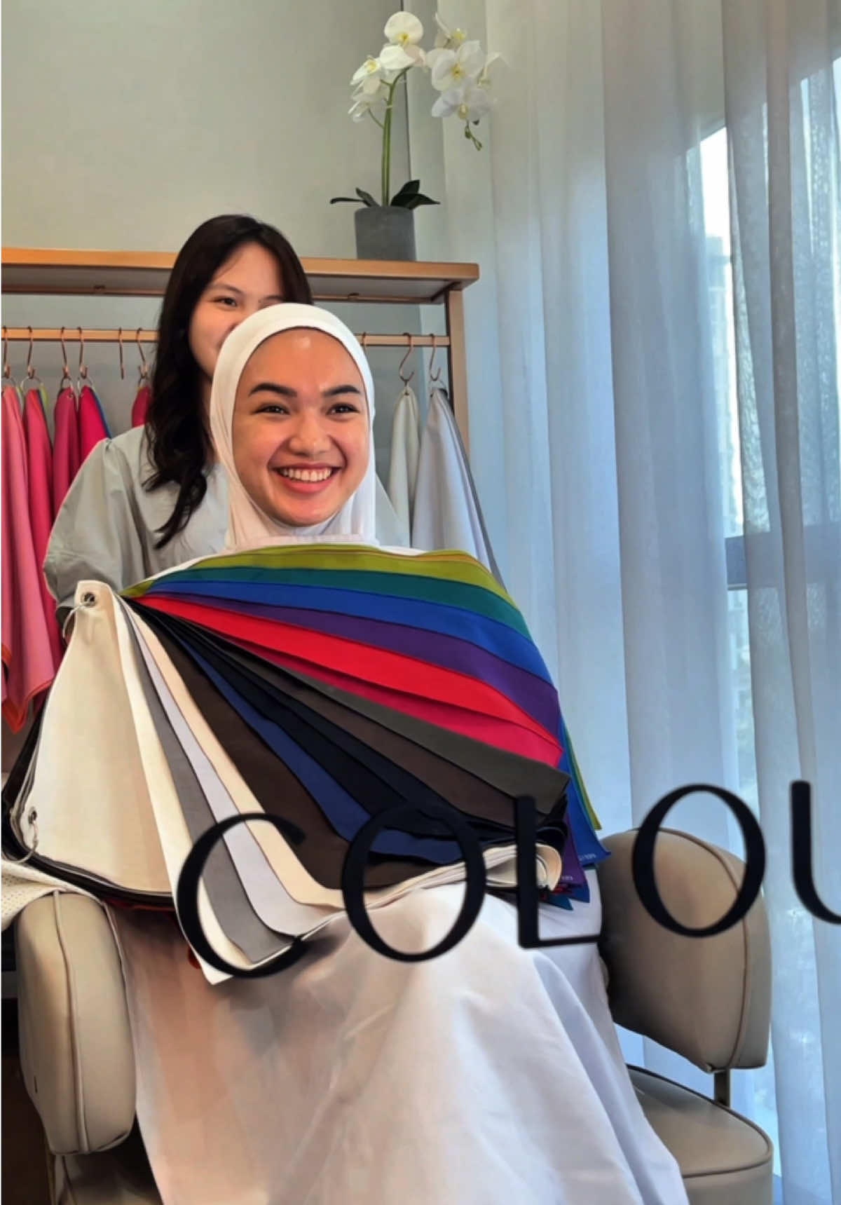 Pertama kali cobain Personal Colour Analysis di @Colourist bareng @Byudipul☻ dan hasilnya beneran unexpected 🥲💥Serius deh harus banget cobain ini once in a lifetime 🌈✨ #PersonalColourAnalysis #ColourAnalysis #PersonalColourTest #SeasonalUnderTone