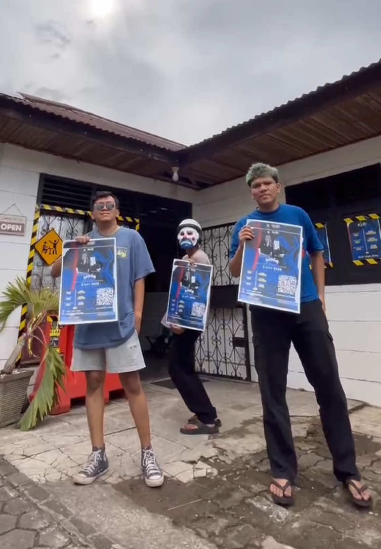 Halo warga Jambi! Ada kabar seru nih.    Suka Tani bakal hadir di Kota Jambi tanggal 2 Mei 2025 Langsung amankan tiketmu dari sekarang, ya. Jangan sampai kehabisan! #sukatani #sukatanidijambi #iventjambi  