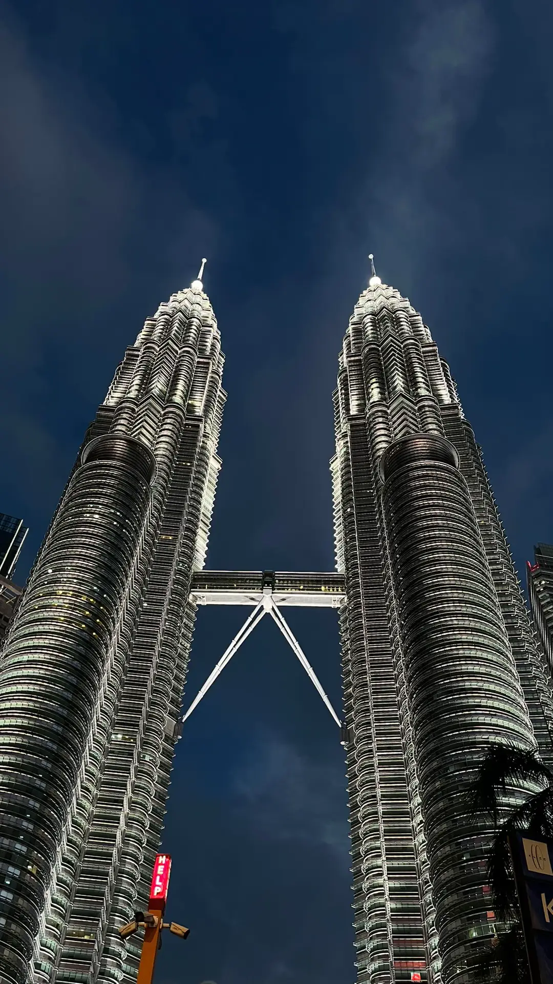 #malaysia #kl #vibes #pyf #traveling #pavilion #bukitbintang #jalanalorbukitbintang 