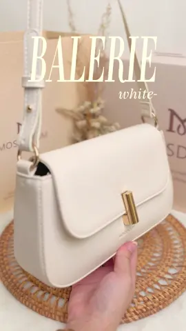 Mossdoom Balerie White 💼 effortlessly simple, undeniably classy, and always ready for a casual day out. Perfect balance in one bag! 💗#tasselempang #taswanita #fyp #mossdoomindonesia 