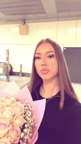 guess who gave me those flowers 😋💗 #fy #viral #fyp #notimpersonating #rp #mariana #joke #gang 