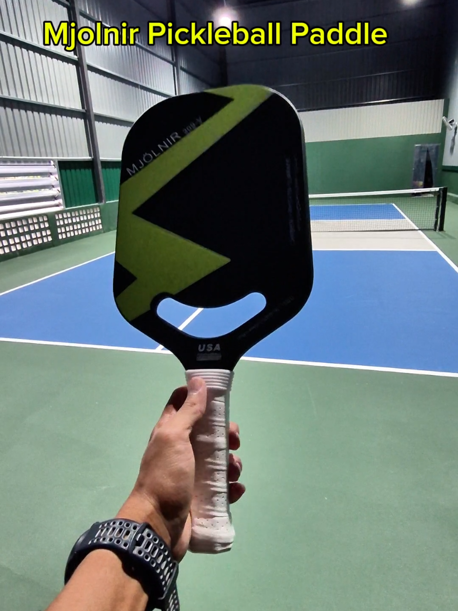 Mjolnir pickleball Paddle, best for beginner, lightweight, good power n swing