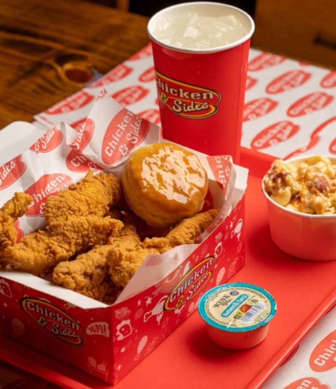 Chicken & Sides is now on the West Bank Expy & they came with the FLAVOR! I had a 4-piece 🍗 with mac & cheese 🧀, dirty rice 🍚, greens 🥬, red beans 🍛, chicken strips 🍖, a biscuit 🧈, and the hot wings 🌶️ — babyyy, EVERYTHING was hittin’! Juicy, crispy, seasoned to perfection — they understood the assignment! 📍 4905 Westbank Expy, Marrero, LA 70072 ⏰ 10am–10pm — perfect for that late night snack run 🌙 Tag your crew 👇🏾, save this post 📌 & follow me for more great eats!  #chickenandsides #chicken #foodiewdabooty #neworleans #southerncooking #blackownedbusiness 