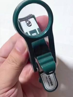 Nail clippers with magnifying glass stainless steel splash-proof nail clippers for the elderly