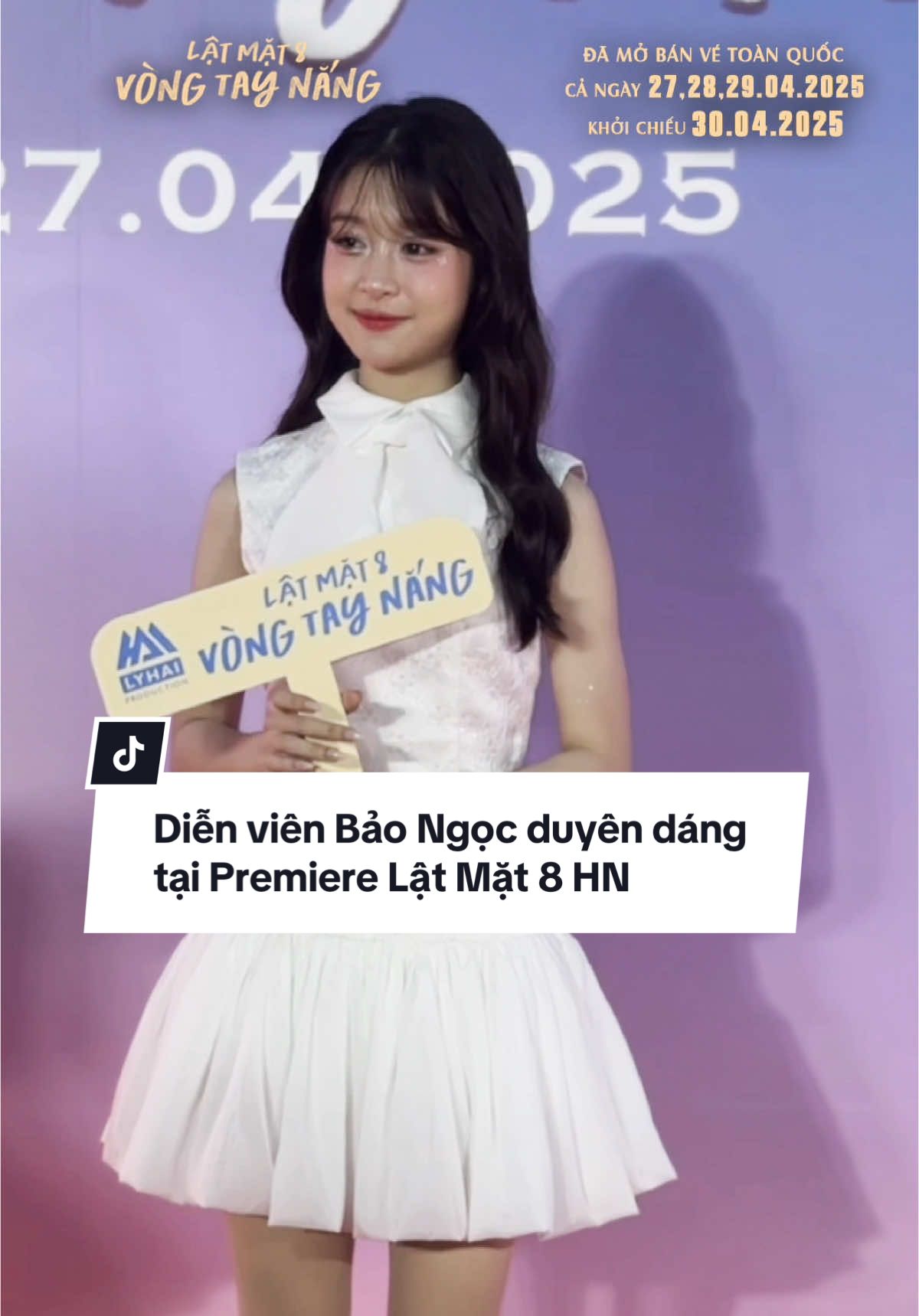 Diễn viên Bảo Ngọc duyên dáng tại Premiere Lật Mặt 8: Vòng Tay Nắng, Hà Nội ❤️ Hẹn cả nhà tại sảnh vườn hoa Thái Phiên Vincom Bà Triệu nhé 🤗 Lật Mặt 8: Vòng Tay Nắng đã mở bán vé, suất chiếu đặc biệt cả ngày 27,28,29.04.2025 & khởi chiếu từ 30.04.2025 tại các cụm rạp trên toàn quốc. | Khán giả từ 13 tuổi trở lên có thể xem được nha 🤗 #LatMat8 #VongTayNang #LyHaiProduction #LyHaiMinhHa #Tiktokgiaitri #Tiktoksoiphim  