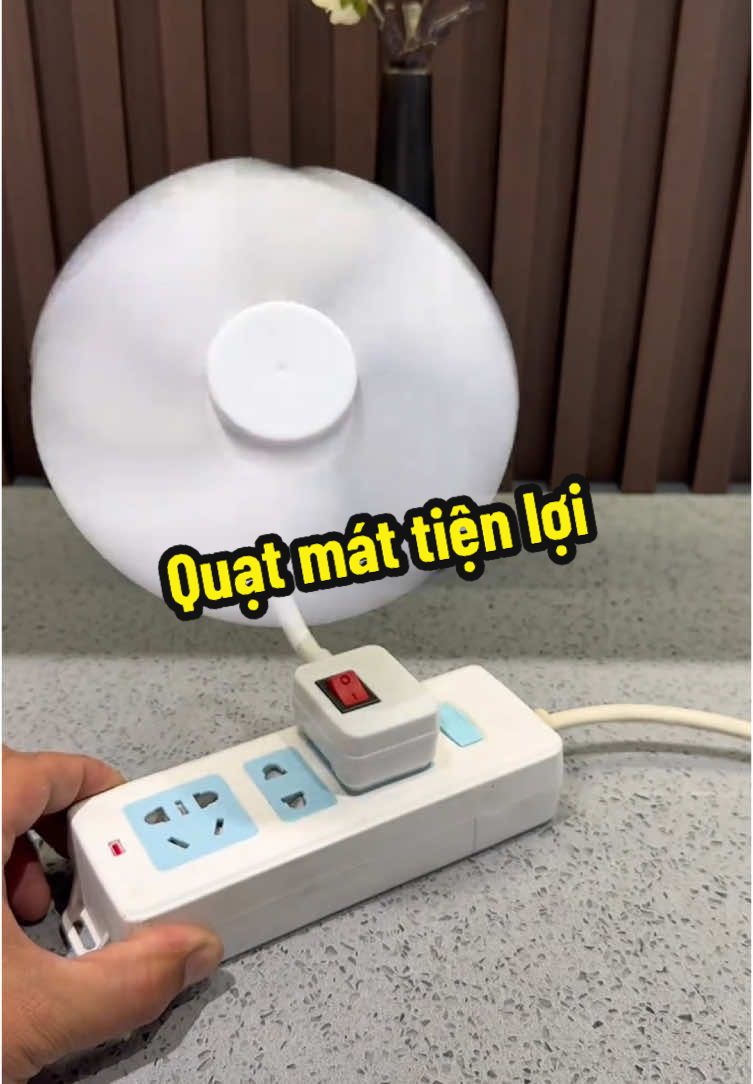 Quạt mát mini cắm điện tiện lợi #review #quatcamtay #quatmini #dogiadung #ngocreview 