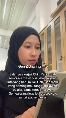 Gak apa-apa salah, serius, jangan langsung kepikiran mau resign aja Bahkan yang udah bertahun-tahun kerja pun masih suka keliru. salah itu bukan tanda lo gak capable, tapi tanda lo lagi tumbuh. Pelan-pelan aja, ambil pelajaran, terus kasih diri sendiri space buat berkembang✨🙌 #genz #growthmindset #worklife #startup #generasiz #genzi #boss #karyawan #kerja #budakstartup #corporate #budakcorporate #genzsharing #genzthoughts 