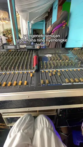 sitik akeh tetep di syukuri #foryou #foryoupage #berandafyp #soundsystem #soundjenangan #soundsystem #soundsystemindonesia #coupel #suamiistribahagia #berandatiktok 