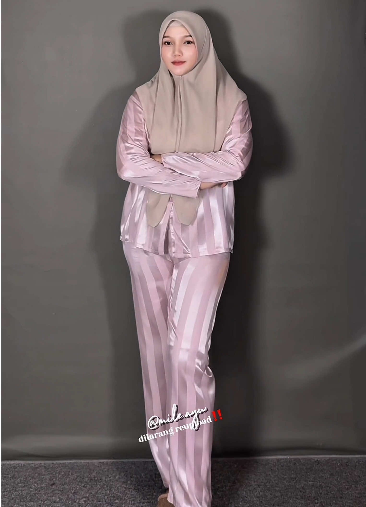 emang bole piyama semewah ini?😝🙈😍 . . . . . . . . . . . . #piyama #piyamakekinian #piyamamurah #OOTD #ootdfashion #ootdhijabstyle #ootdinspo #ootdinspiration #ootdhijabsimple #outfit #outfitideas #outfitinspo #outfitinspiration #ootdhijab 